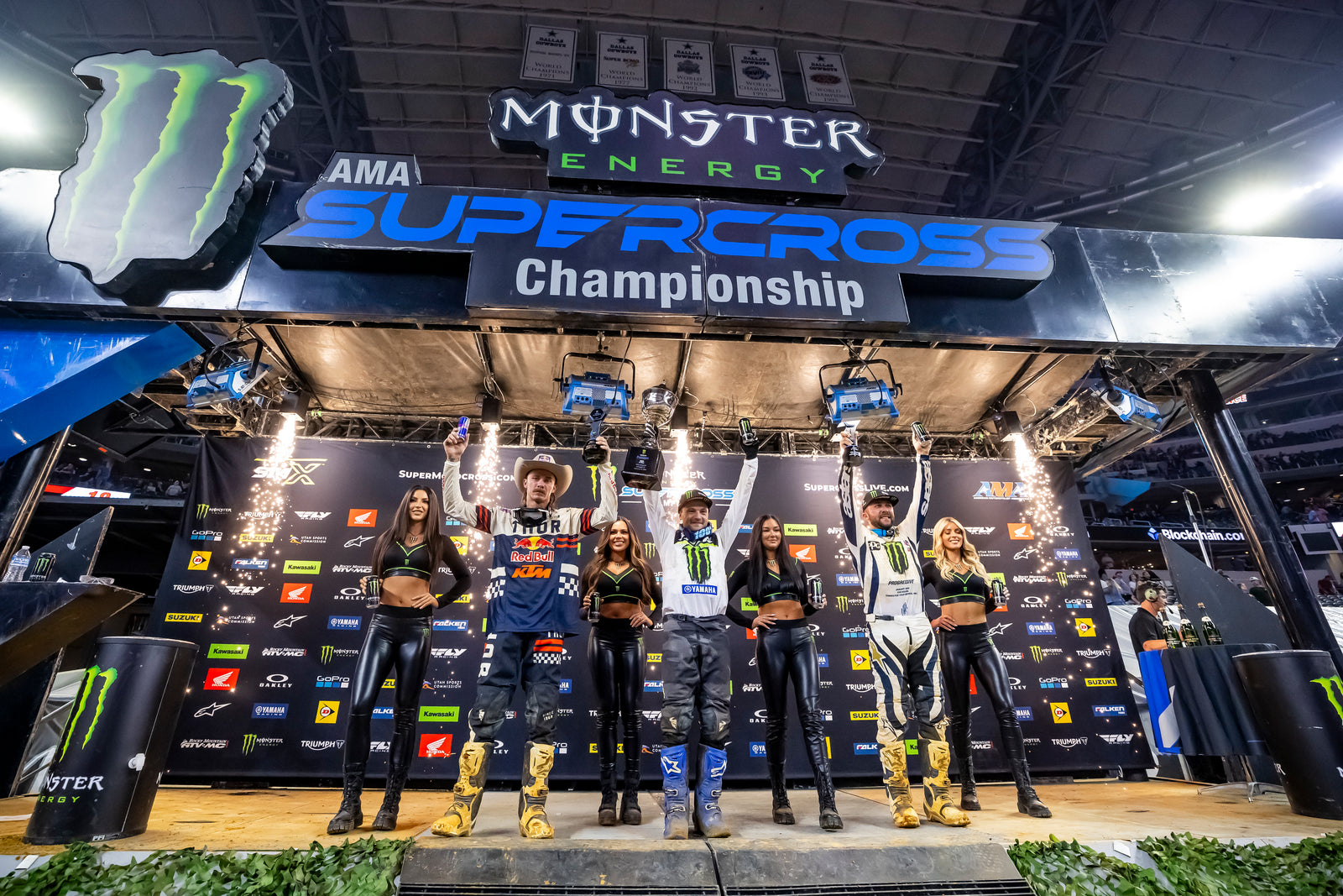 ALPINESTARS TOP SEVEN LOCK-OUT AS COOPER WEBB WINS ARLINGTON 450SX IN TEXAS