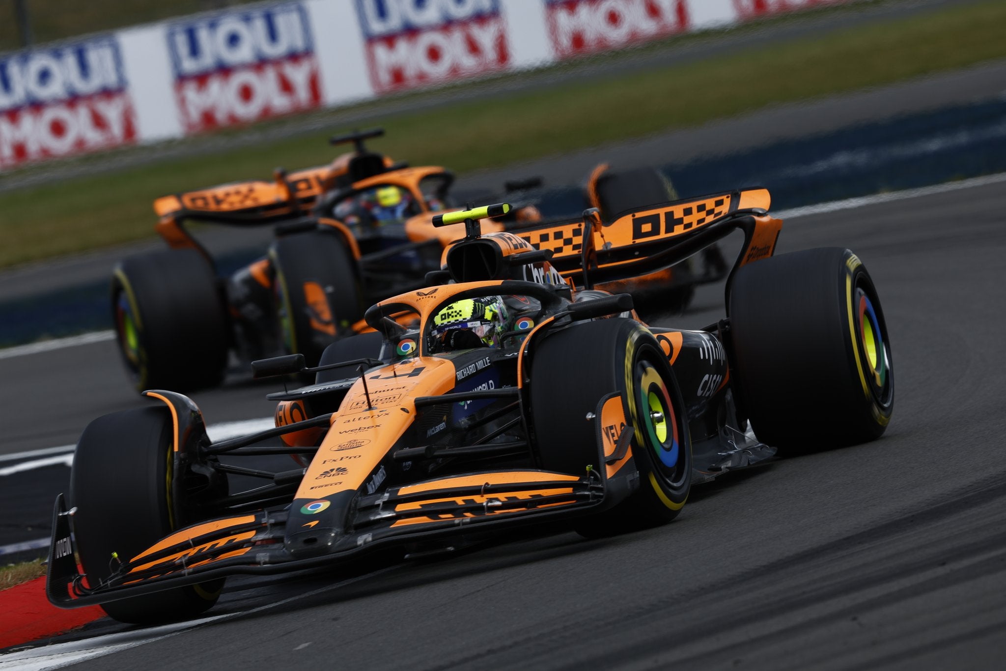 LANDO NORRIS AND OSCAR PIASTRI SHINE IN FORMULA 1 RACE IN SILVERSTONE ...