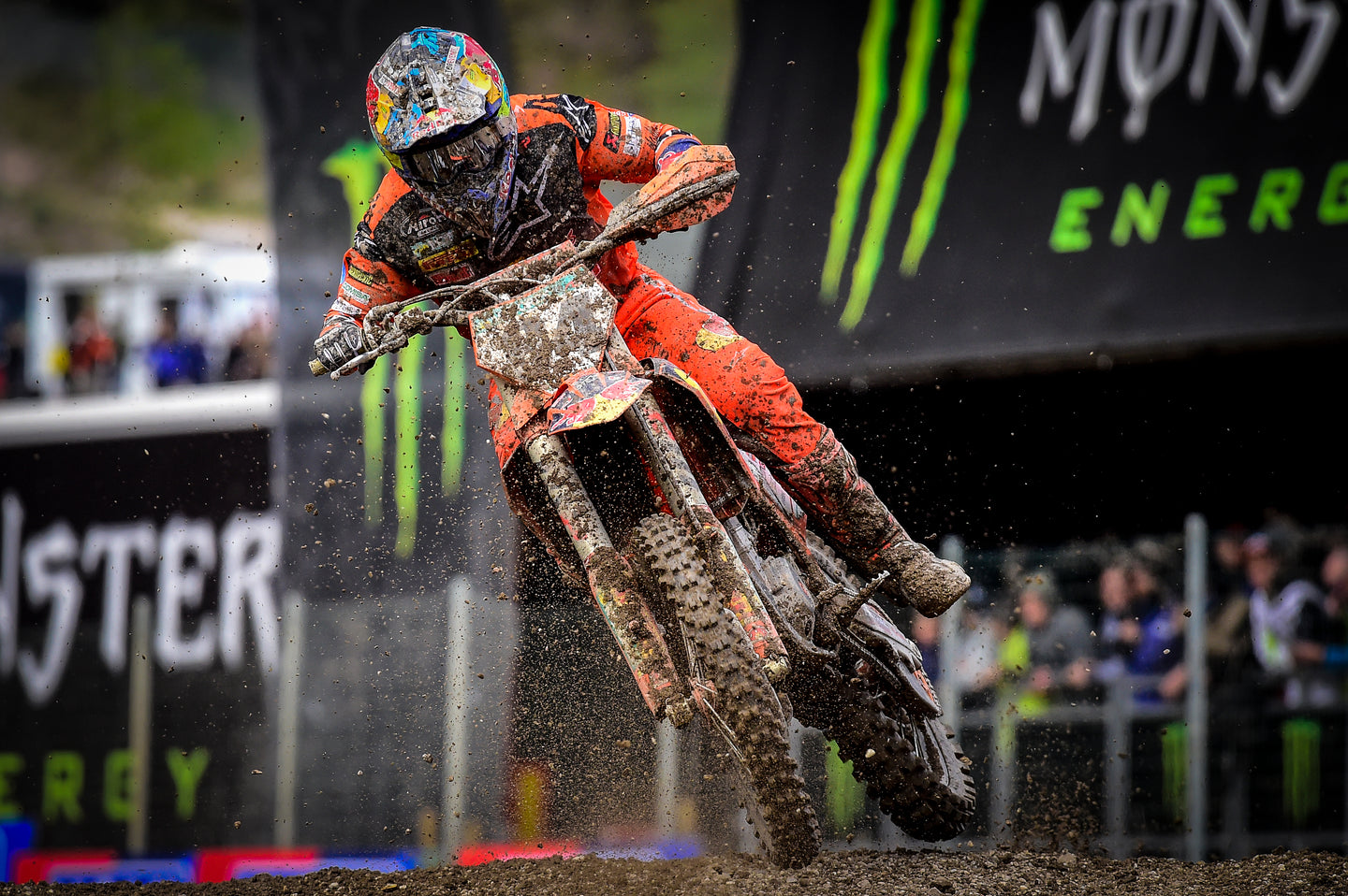 JEFFREY HERLINGS BACK ON THE TOP STEP IN MXGP OF TRENTINO; MAXIME RENAUX FINISHES SECOND OVERALL